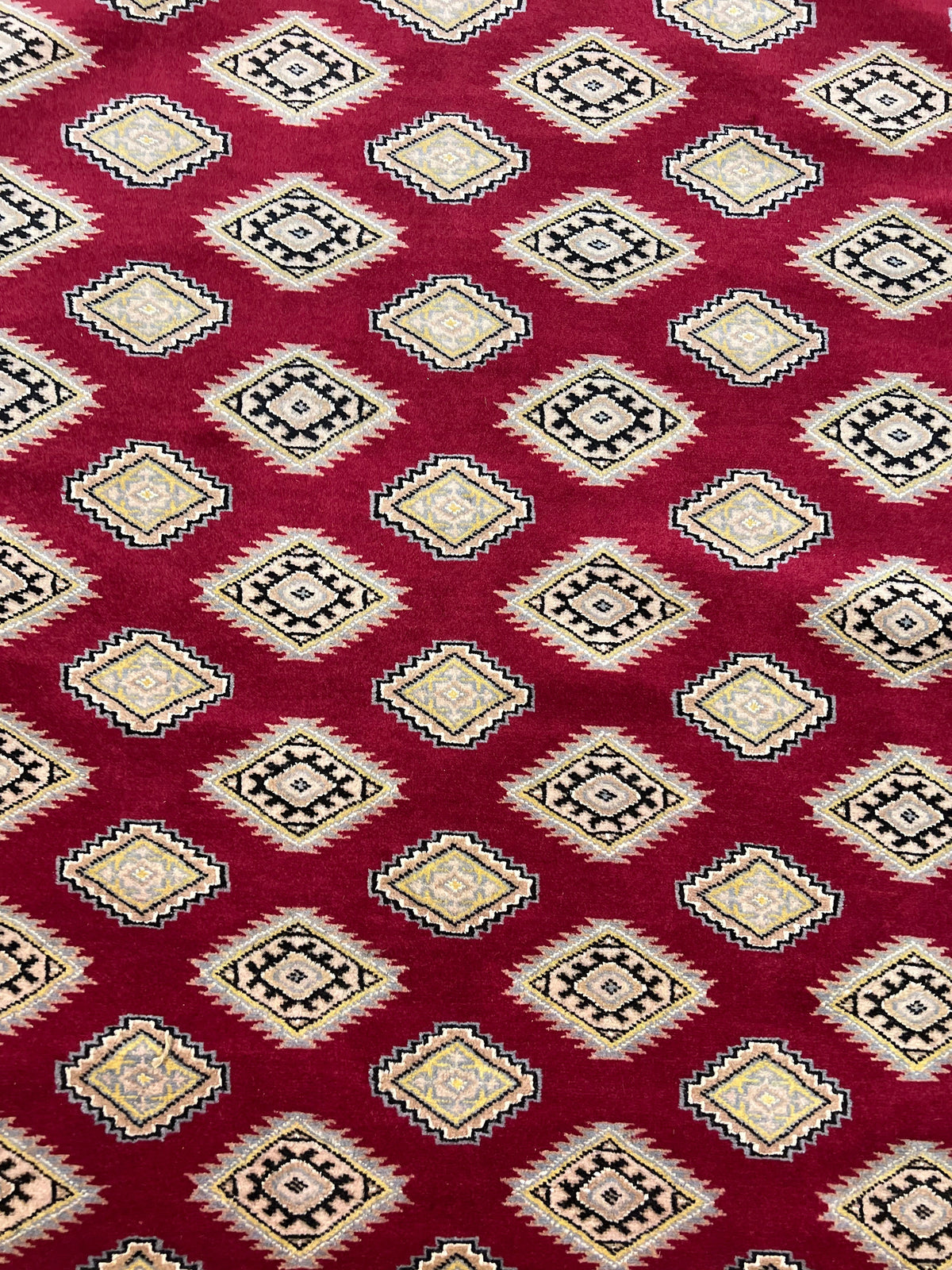 Pende Bokhara Rug | 6'9" x 4'8" | Home Decor | Hand-knotted Area Rug