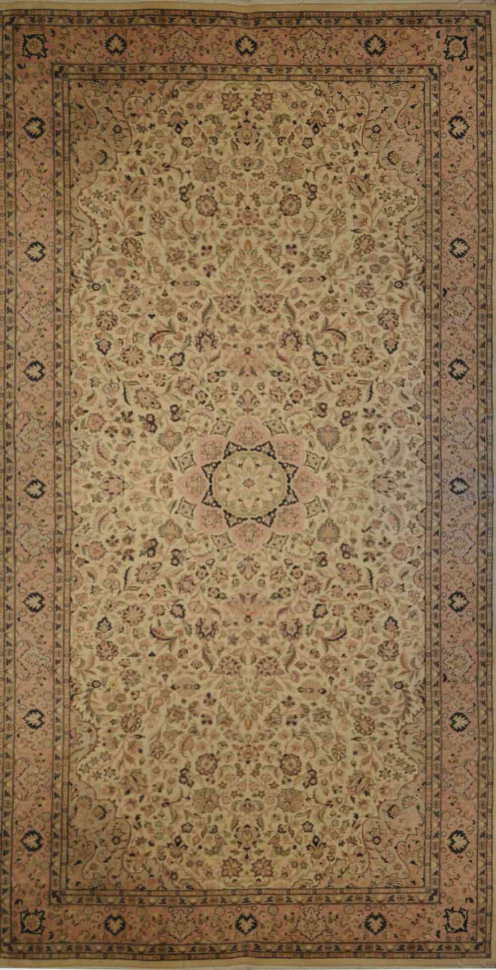 Naeyn Habibian Carpet | 20'10" x 10'4" | Home Decor | Hand-knotted Wool Area Rug