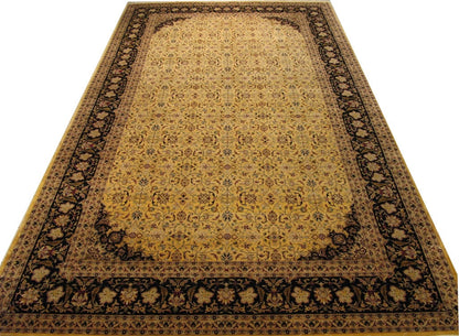 Millefleurs - Quarter Moon Silk Carpet | 19'5" x 10'7" | Home Decor | Silk & Wool Area Rug