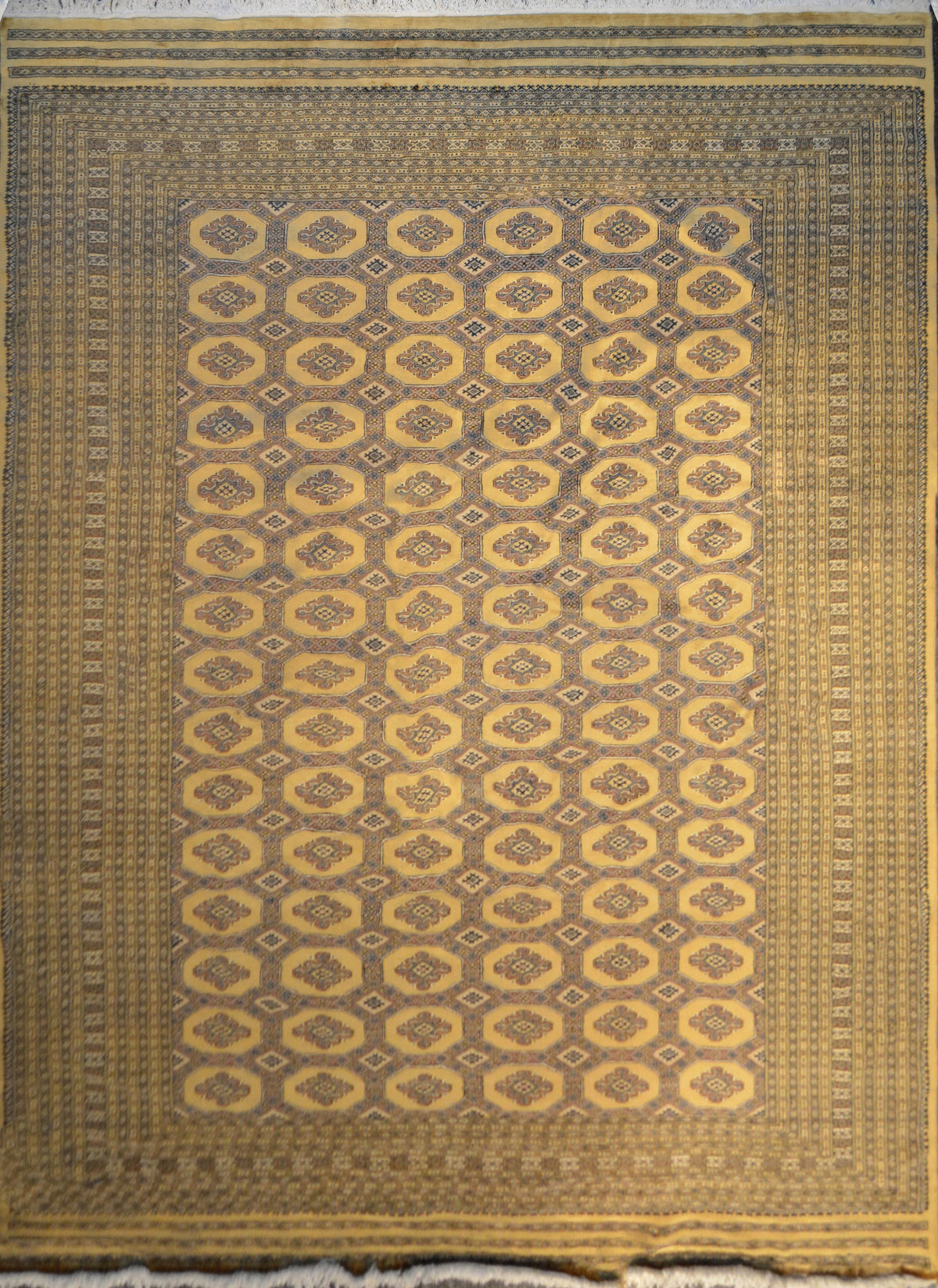 Bokhara Carpet | 13'9" x 10'3" | Home Decor | Hand-knotted Wool Area Rug